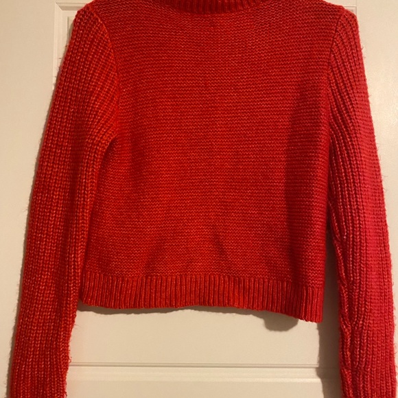 Loft Women's Cropped Turtleneck Chunky
Cable Knit Sweater Size small - Picture 3 of 6